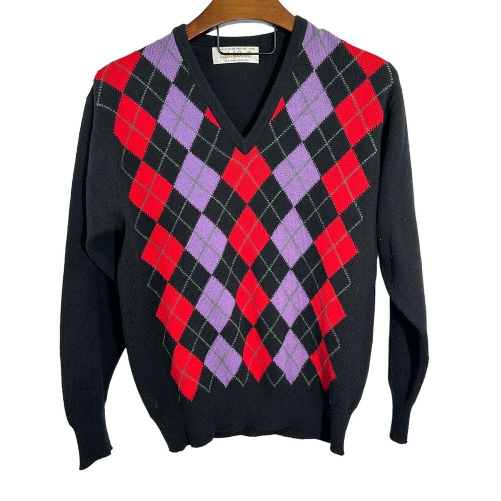 LYLE & SCOTT Vintage Black Red Purple Argyle V-Neck Sweater Lambswool 42/107‎